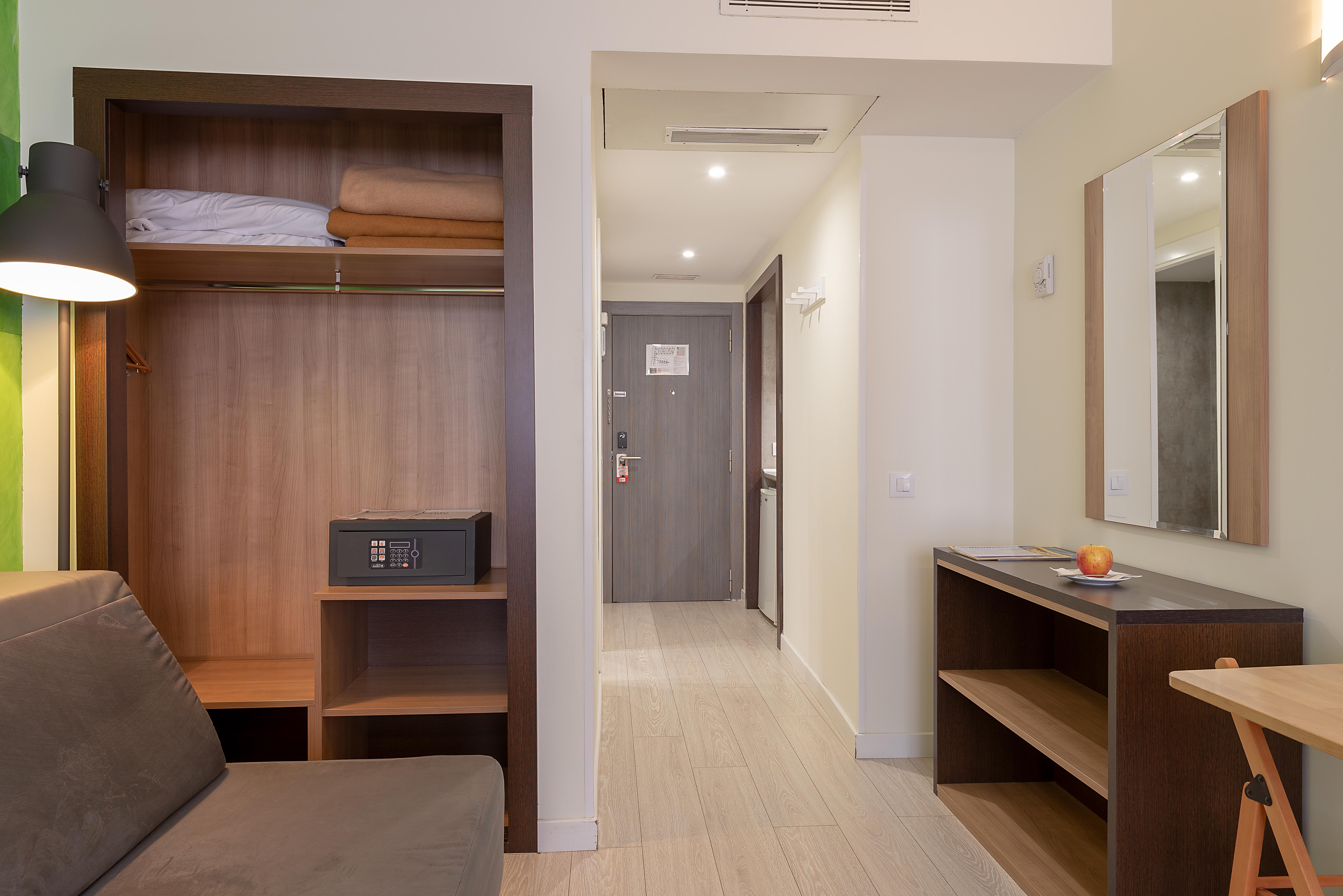 Apartamentos Recoletos Madrid Exterior photo