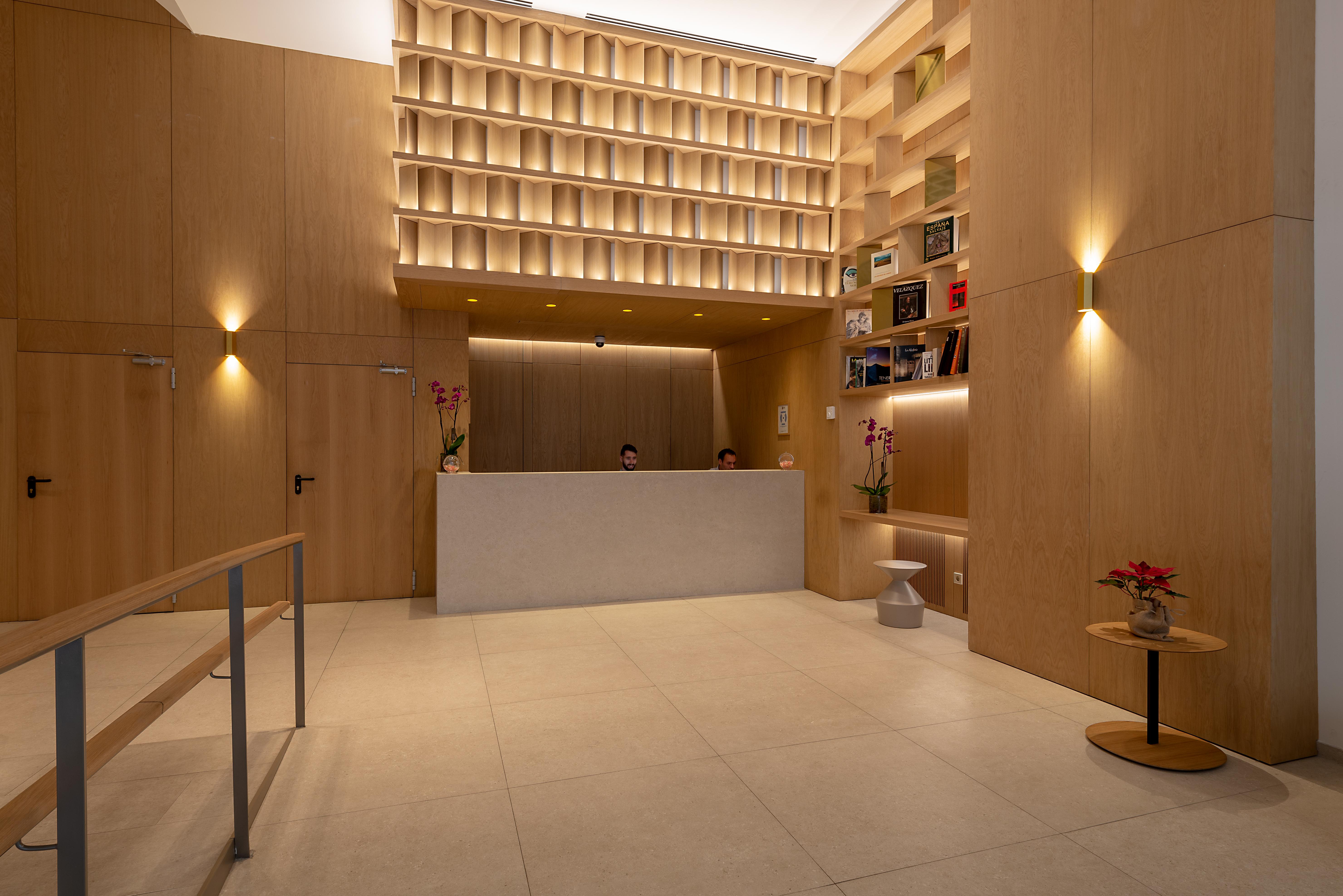 Apartamentos Recoletos Madrid Exterior photo