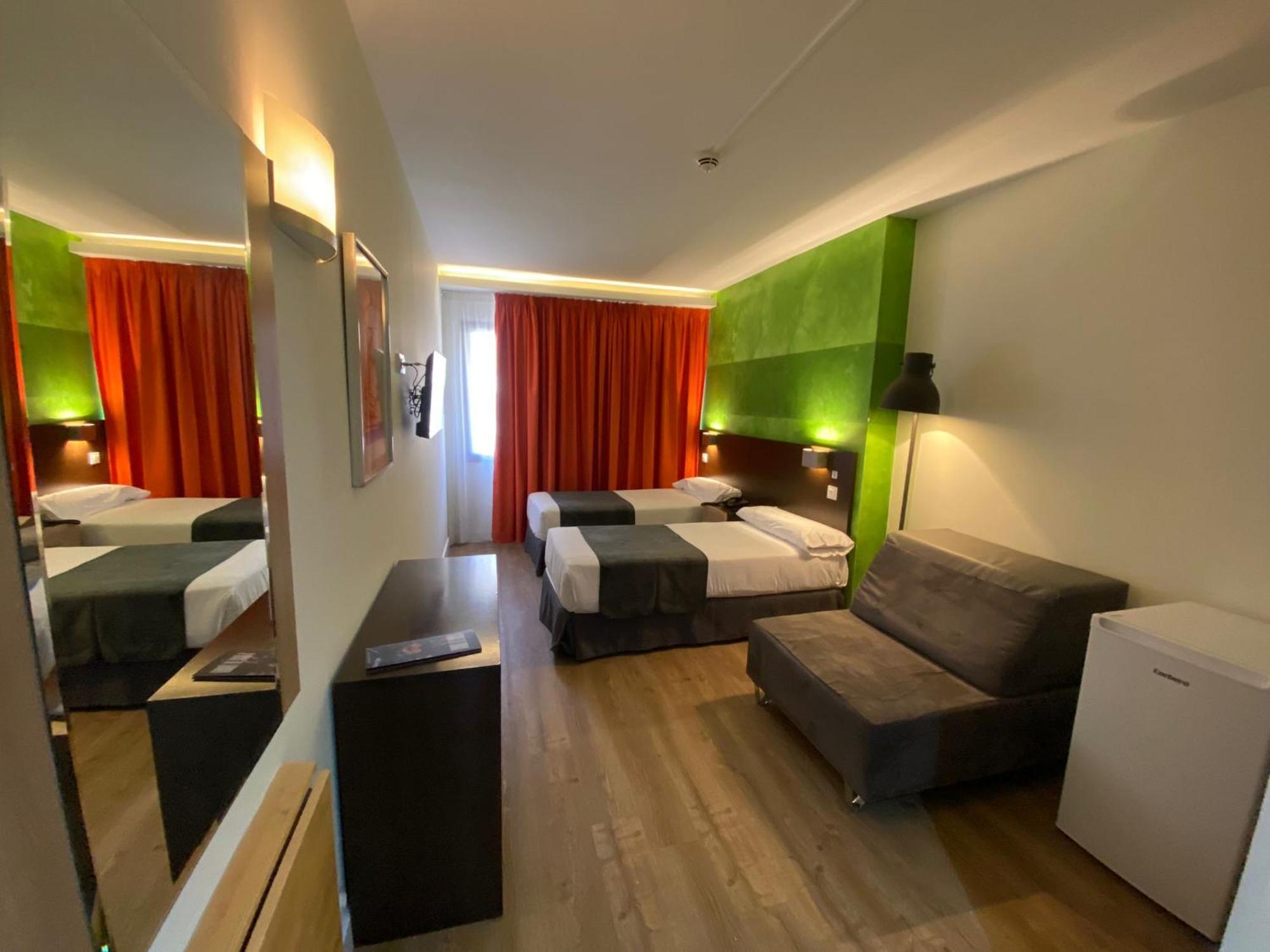Apartamentos Recoletos Madrid Exterior photo